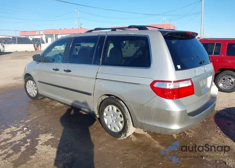 2005 Honda Odyssey Lx z USA, uszkodzony, nr VIN 5FNRL38225B130828